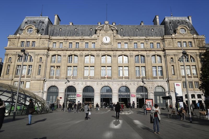 © Reuters. PANNE ÉLECTRIQUE À SAINT-LAZARE, NOUVEAU DYSFONCTIONNEMENT À LA SNCF