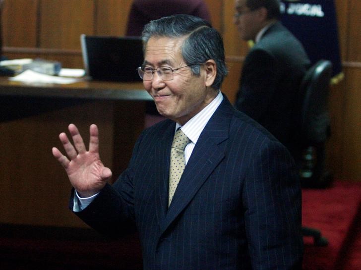 © Reuters. Ex-presidente do Peru Alberto Fujimori durante julgamento, em Lima