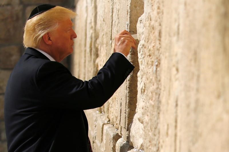 © Reuters. Trump no Muro das Lamentações, em Jerusalém