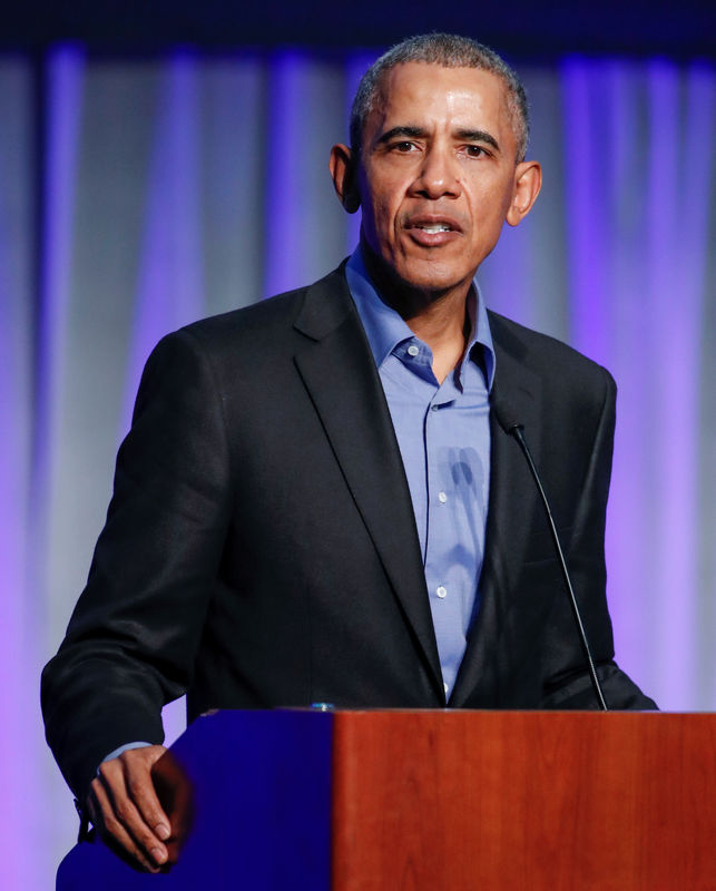 © Reuters. أوباما يحث القادة على عدم تقسيم المجتمعات من خلال وسائل التواصل الاجتماعي