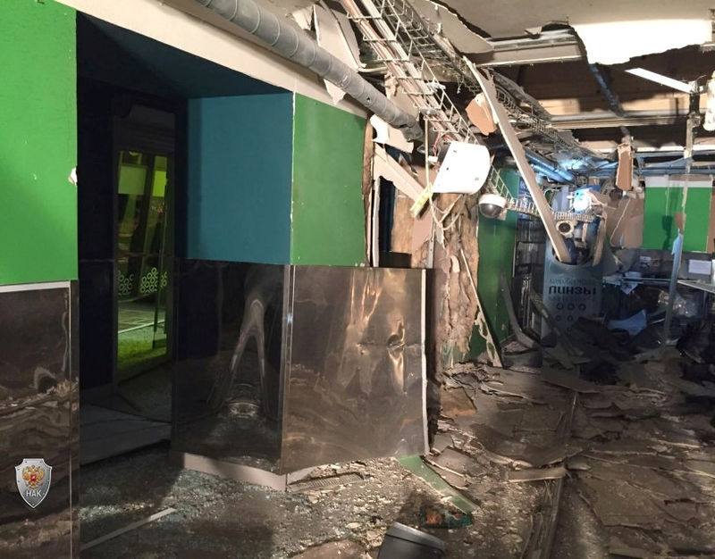 © Reuters. An interior view of a supermarket is seen after an explosion in St Petersburg in this photo released by Russia’s National Anti-Terrorism Committe