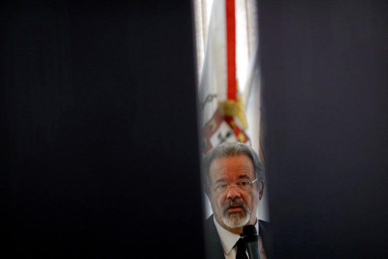 © Reuters. Ministro da Defesa, Raul Jungmann, durante coletiva de imprensa em Brasília