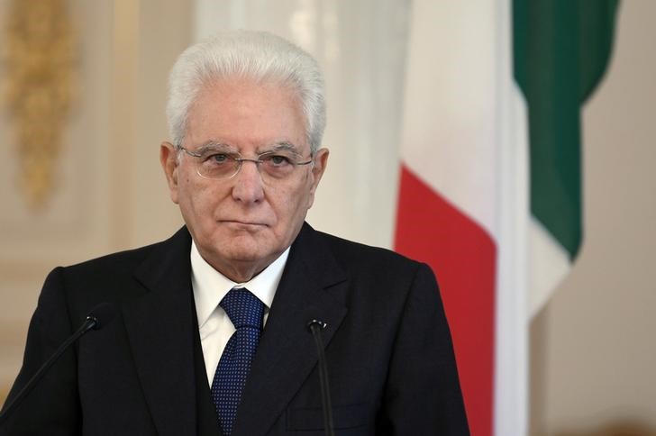 © Reuters. Presidente italiano Sergio Mattarella durante coletiva de imprensa em Helsinque, Finlândia