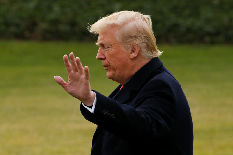 © Reuters. U.S. President Donald Trump departs the White House in Washington