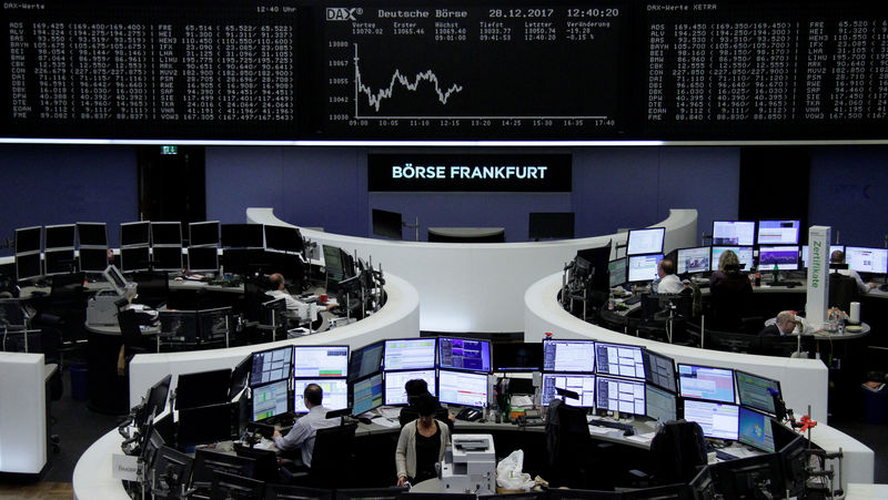 © Reuters. The German share price index, DAX board, is seen at the stock exchange in Frankfurt