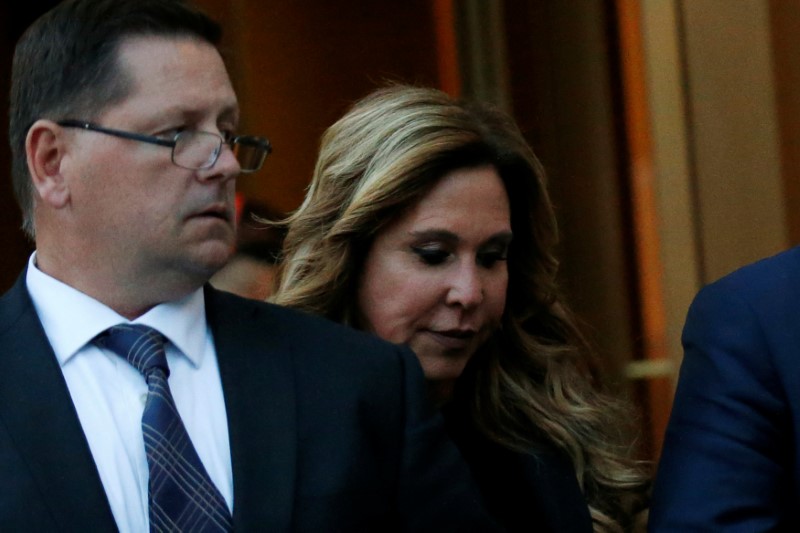 © Reuters. New York financier Lynn Tilton, founder of private equity firm Patriarch Partners, exits the U.S. District courthouse in New York