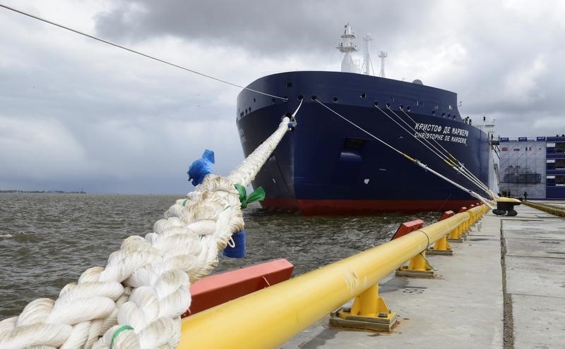 © Reuters. Metaneros rusos suministraron combustible a Corea del Norte en traspasos marítimos