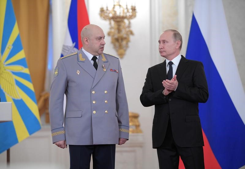 © Reuters. Putin dice a Assad que Rusia seguirá defendiendo la soberanía de Siria