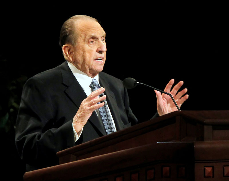 © Reuters. El presidente de los mormones Thomas Monson muere a los 90 años