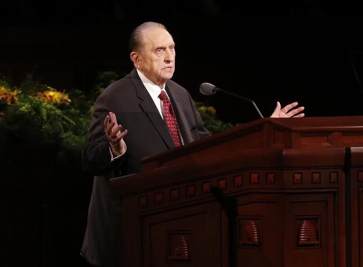 © Reuters. Presidente da Igreja Mórmon, Thomas Monson, durante conferência geral em Utah, nos Estados Unidos