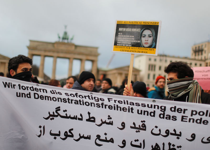 © Reuters. ألمانيا: المحتجون في إيران يستحقون الاحترام