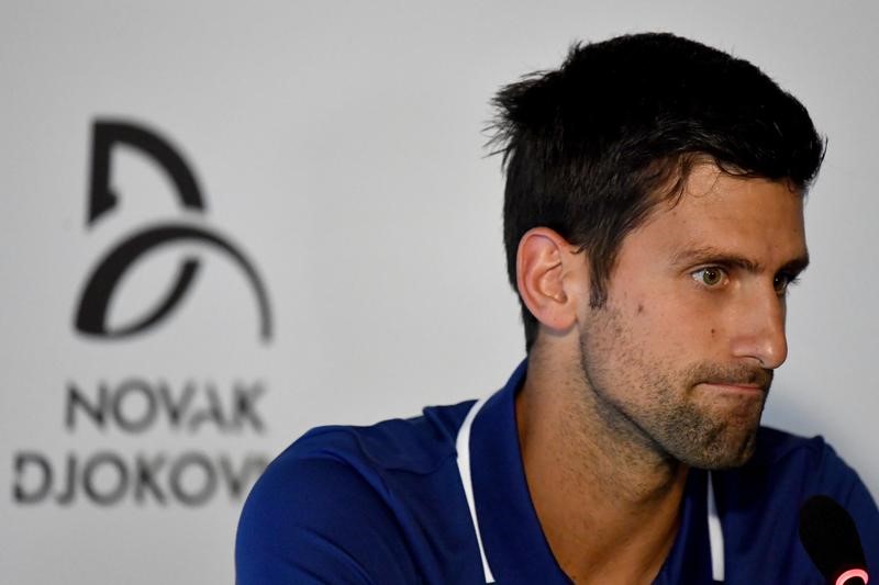 © Reuters. ديوكوفيتش يعود للملاعب قبل بطولة استراليا المفتوحة