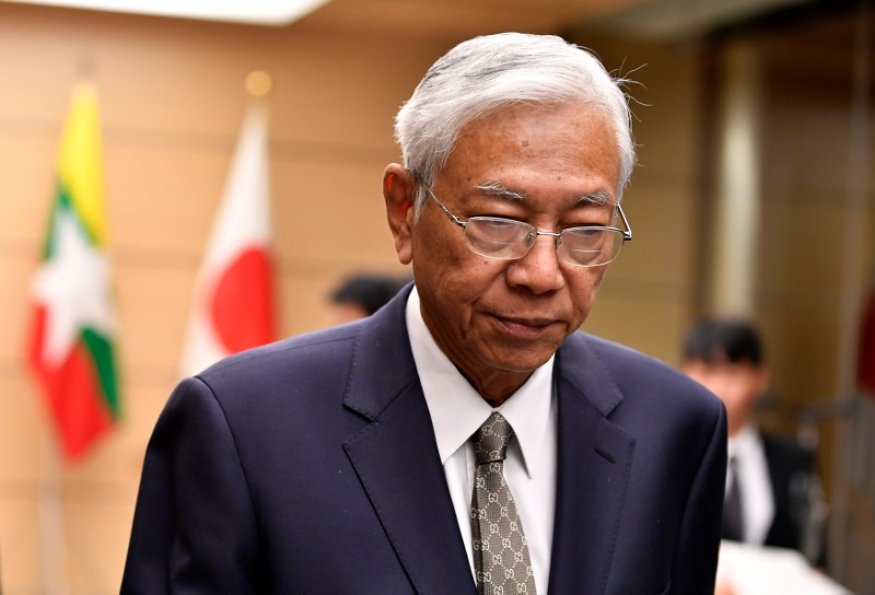 © Reuters. Presidente civil de Mianmar, Htin Kyaw, durante coletiva de imprensa em Tóquio, no Japão