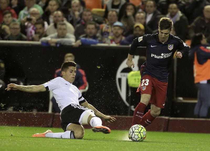 © Reuters. El Valencia recibe cedido a Vietto del Atlético