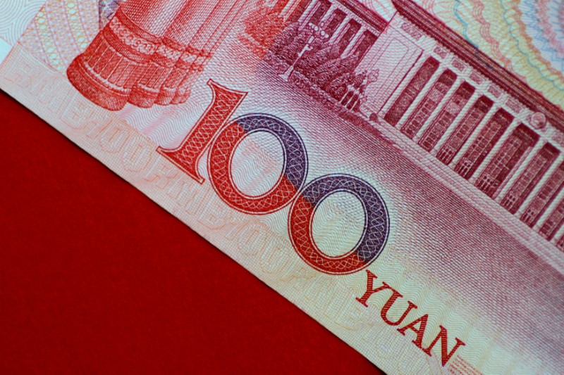 © Reuters. FILE PHOTO: Illustration photo of a China yuan note