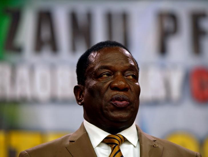 © Reuters. رئيس زيمبابوي يستبعد تشكيل حكومة ائتلافية