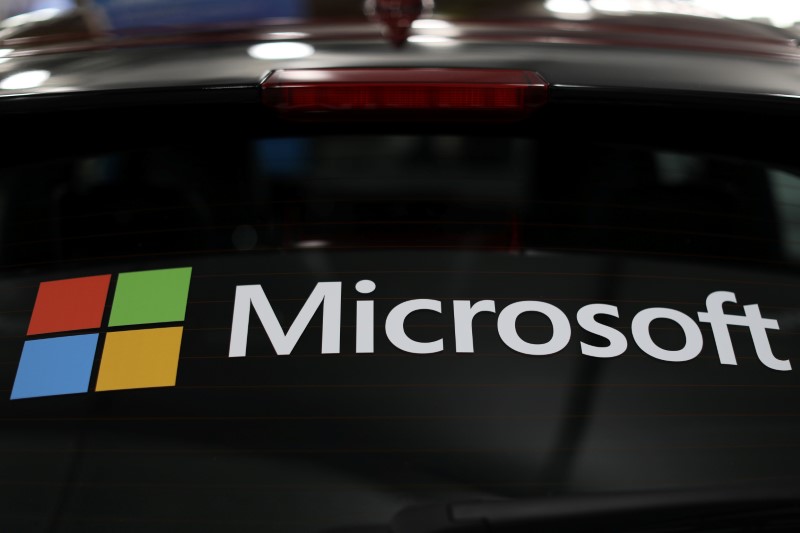 © Reuters. Microsoft suspende los parches de seguridad para ordenadores con chips AMD tras las quejas de los usuarios