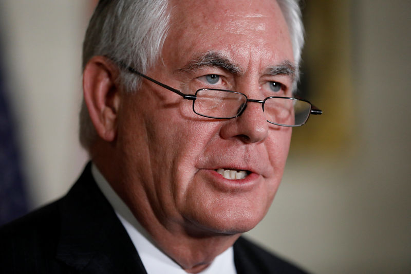 © Reuters. U.S. Secretary of State Tillerson takes part in a news conference with Canada's Foreign Minister Freeland on Parliament Hill in Ottawa