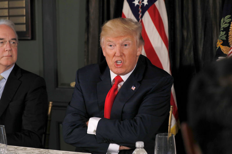 © Reuters. U.S. President Donald Trump speaks about North Korea during an opioid-related briefing at Trump's golf estate in Bedminster, New Jersey