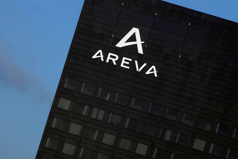 © Reuters. FILE PHOTO: The logo of Areva is seen on the headquarters tower of the French nuclear reactor maker Areva at La Defense business and financial district in Courbevoie, near Paris