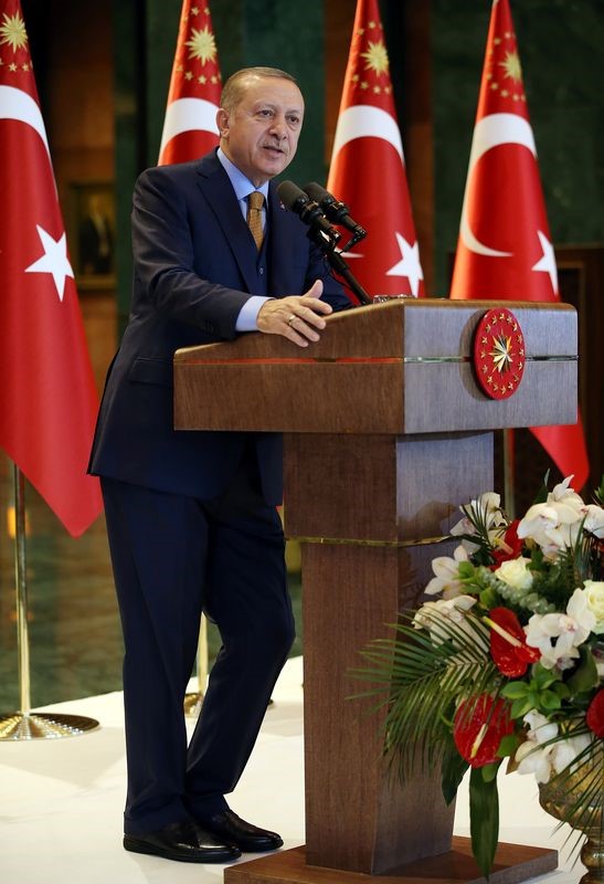 © Reuters. إردوغان يدعو بوتين لوقف هجمات النظام السوري على إدلب والغوطة الشرقية