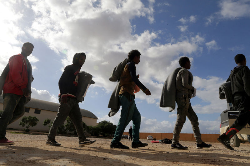 © Reuters. اعتقال عشرات المهاجرين الأفارقة في شرق ليبيا
