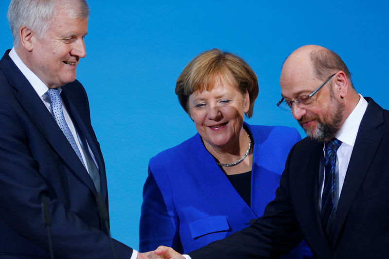 © Reuters. Statements after exploratory talks about forming a new coalition government at the SPD headquarters in Berlin