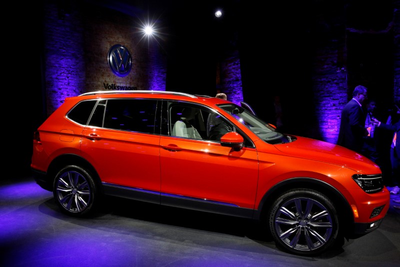 © Reuters. FILE PHOTO: The 2018 Volkswagen Tiguan is unveiled during the North American International Auto Show in Detroit