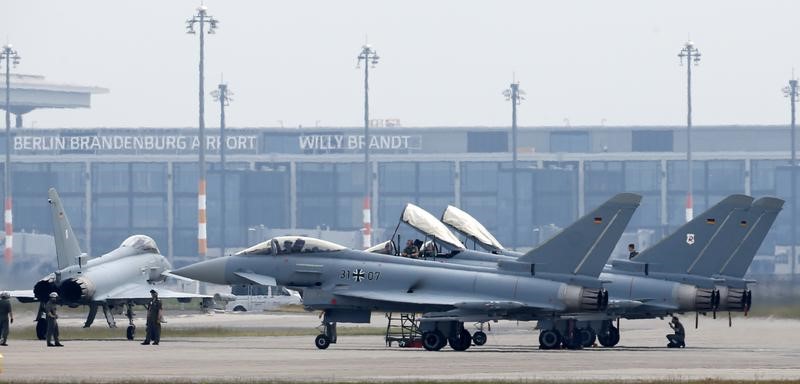 © Reuters. CONTRAT EUROFIGHTER AUTRICHIEN: AIRBUS ESPÈRE UNE CLÔTURE DE L'ENQUÊTE