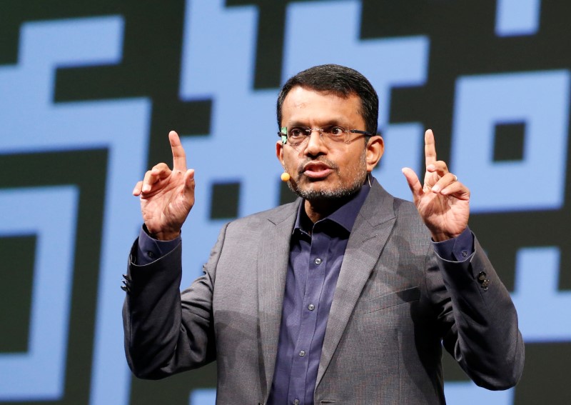 © Reuters. Ravi Menon, managing director of the Monetary Authority of Singapore (MAS), speaks at the Singapore Fintech Festival in Singapore