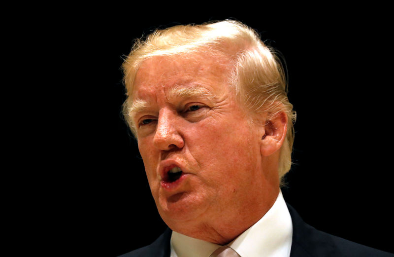 © Reuters. Trump dice "no soy racista", mantiene la puerta abierta para un acuerdo sobre DACA