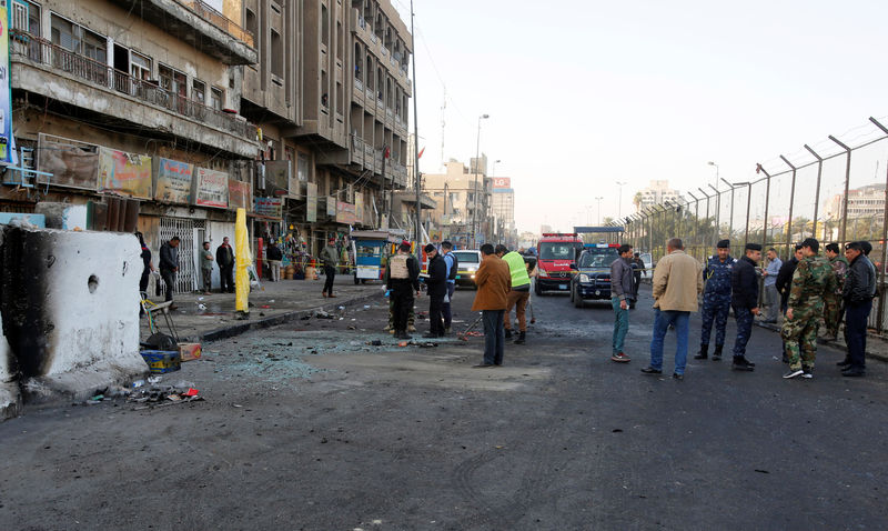 © Reuters. Al menos 25 muertos y 63 heridos en un atentado suicida en Bagdad