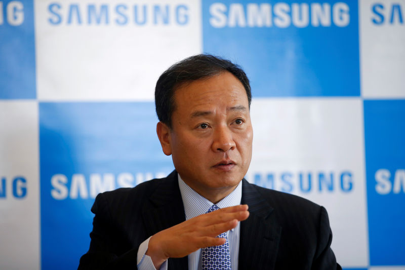 © Reuters. Sung Yoon President and CEO of Samsung Electronics Africa speaks during news conference in Nairobi