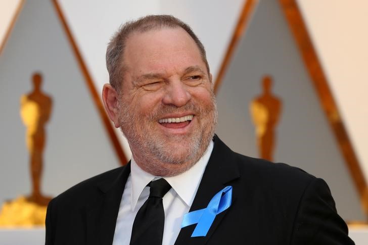 © Reuters. Harvey Weinstein arrives at the 89th Academy Awards in Hollywood