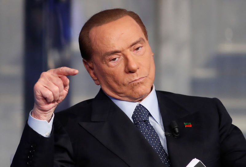 © Reuters. L'ex premier, Silvio Berlusconi