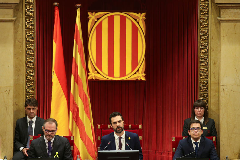 © Reuters. Novo presidente do Parlamento catalão, Roger Torrent, durante discurso no Parlamento em Barcelona