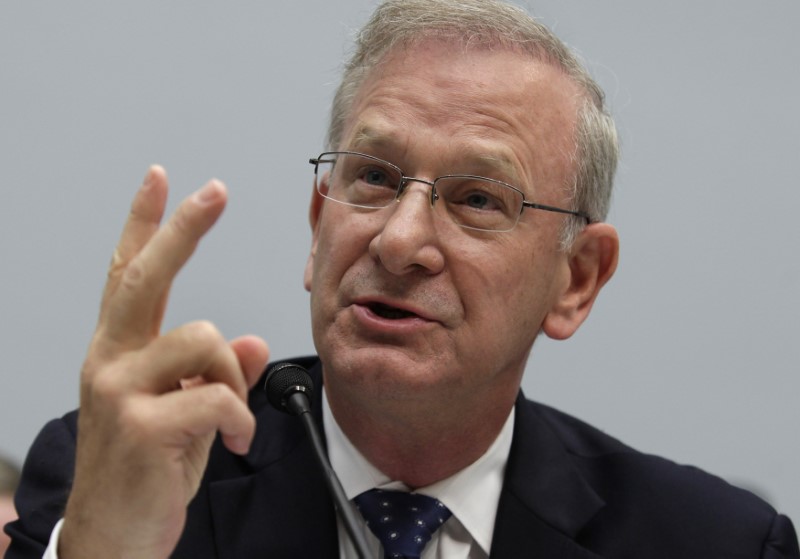 © Reuters. Hoenig testifies before the House Financial Services Committee hearing on "Examining How the Dodd-Frank Act Could Result in More Taxpayer-Funded Bailouts" on Capitol Hill in Washington