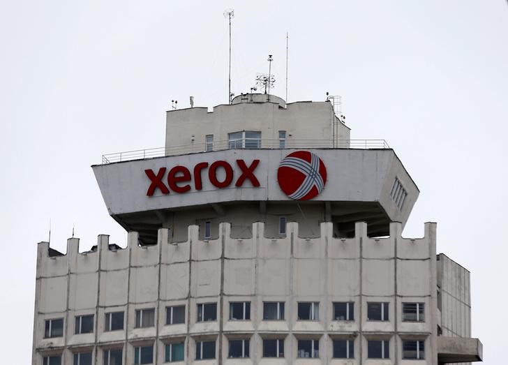 © Reuters. FILE PHOTO: Logo of Xerox company is seen on building in Minsk