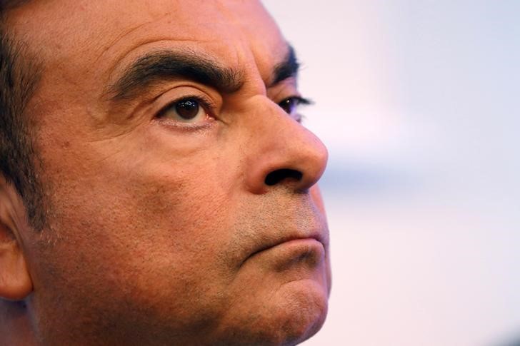 © Reuters. Carlos Ghosn, Chairman and CEO of the Renault-Nissan Alliance, attends a news conference to unveil Renault next mid-term strategic plan in Paris