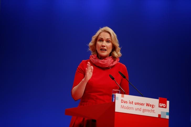 © Reuters. Manuela Schwesig of Social Democratic Party (SPD) speaks during an SPD party convention in Berlin