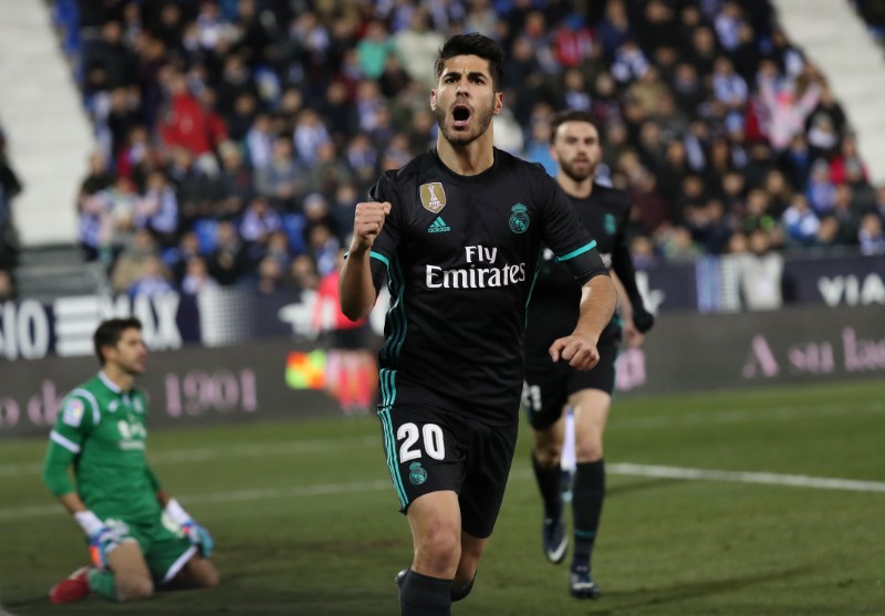 © Reuters. El Madrid vence al Leganés en la Copa del Rey con un tanto de Asensio al final