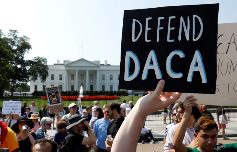 © Reuters. DACA supporters demonstration at the White House in Washington