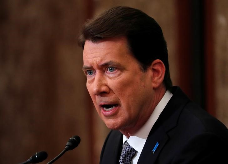 © Reuters. FILE PHOTO: U.S. ambassador to Japan William Hagerty attends a news conference in Tokyo
