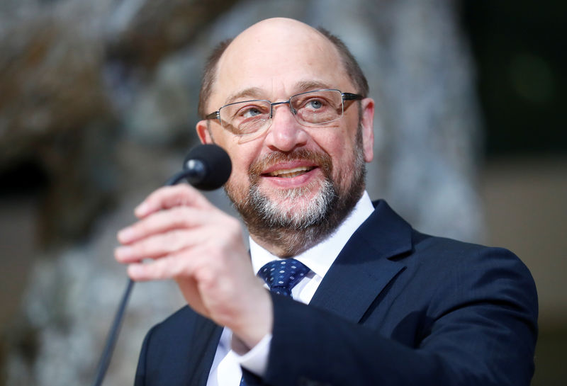 © Reuters. Líder social-democrata alemão, Martin Schulz, durante entrevista coletiva em Berlim