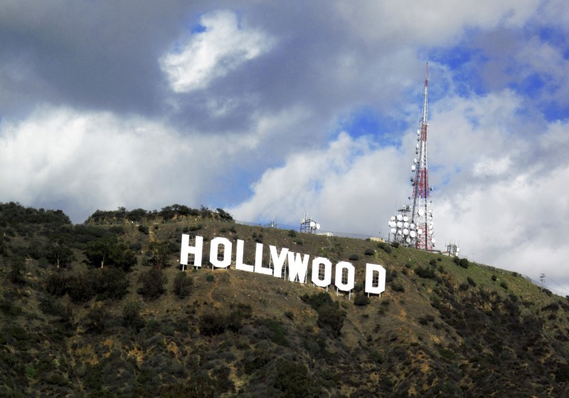 © Reuters. File photo of a view of the Hollywood sign in the Hollywood Hills