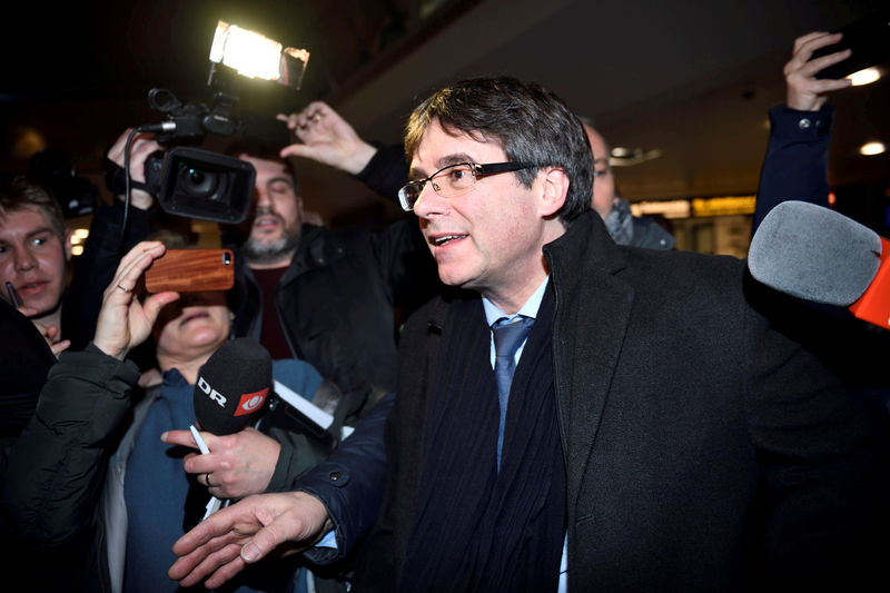 © Reuters. La Fiscalía pide al Supremo que reactive la orden de arresto para Puigdemont
