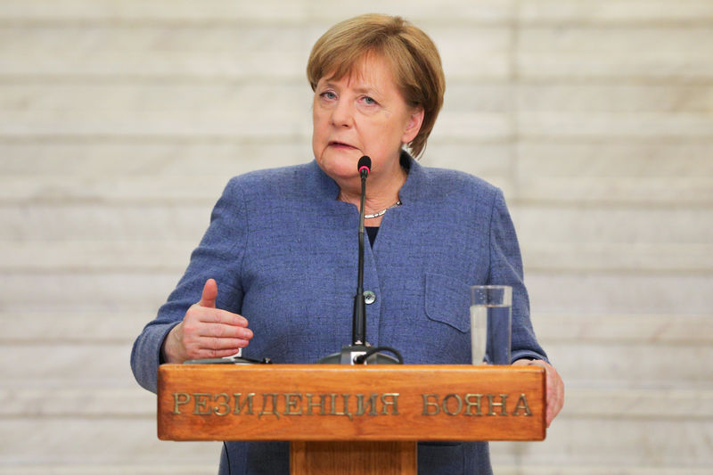 © Reuters. Il cancelliere tedesco Angela Merkel durante una conferenza stampa