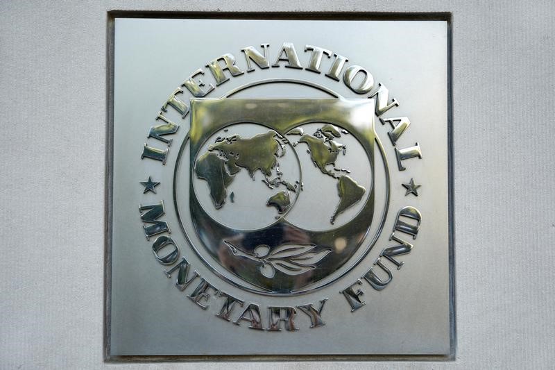 © Reuters. FILE PHOTO: International Monetary Fund logo is seen in Washington