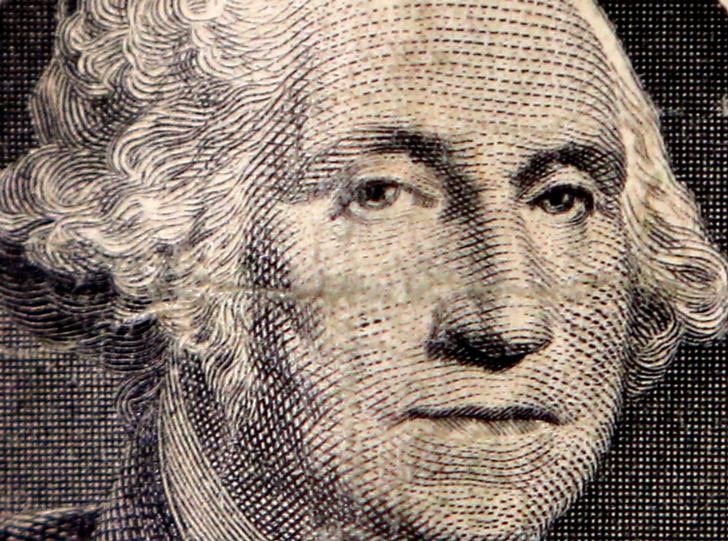 © Reuters. FILE PHOTO: The image of the first U.S. President George Washington is seen on a dollar bill