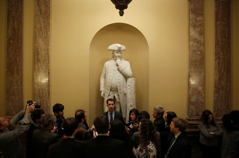 © Reuters. مجلس الشيوخ الأمريكي يقر مشروع قانون لتمويل الحكومة الاتحادية